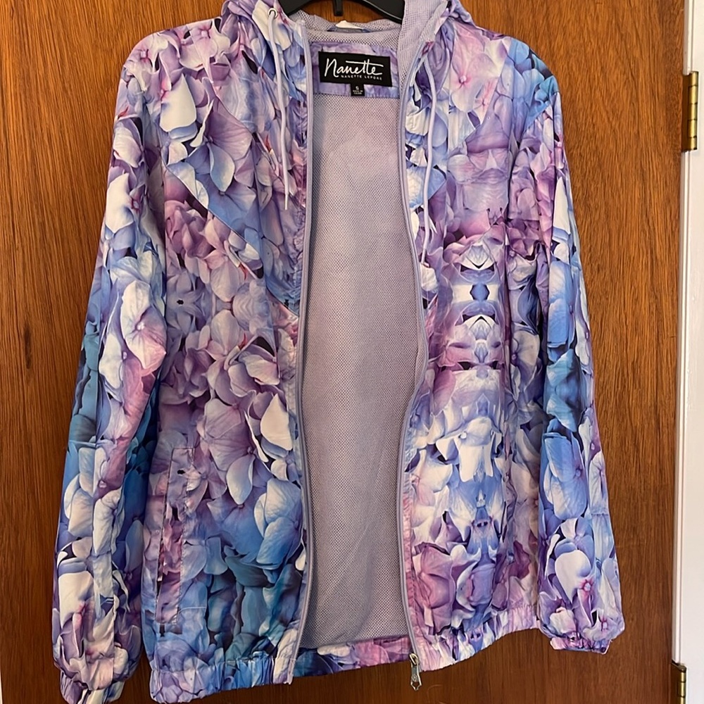 Light weight jacket
